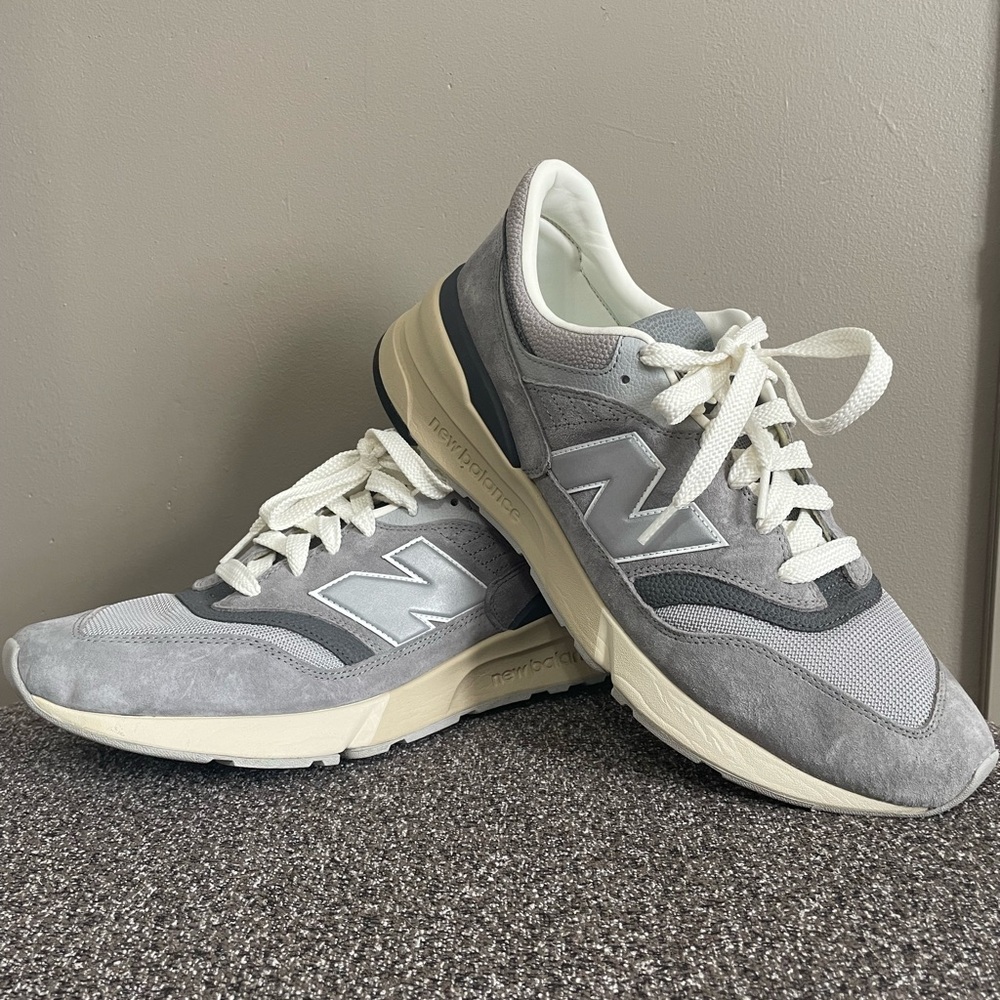 New Balance 997R Size 14 Gray Taupe